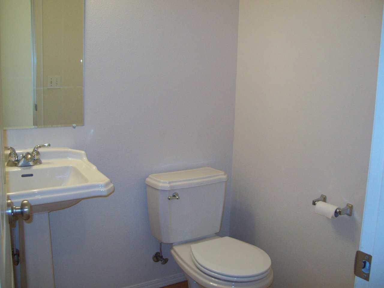 797 Ne 64th Pl - Photo 7 of 13