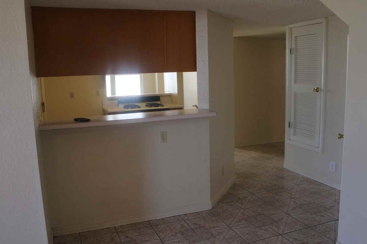 10936 Whitehall Dr - Photo 4 of 30