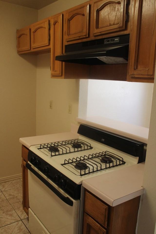 10936 Whitehall Dr - Photo 6 of 30