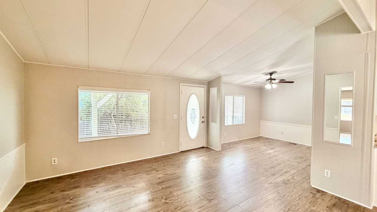 33259 Homestead Ln - Photo 2 of 50