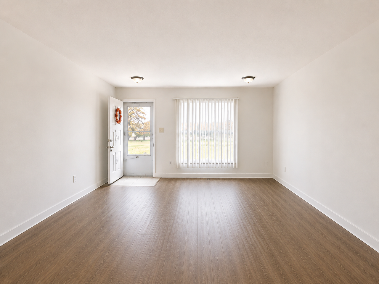 220 Sherwood Dr - Photo 3 of 11