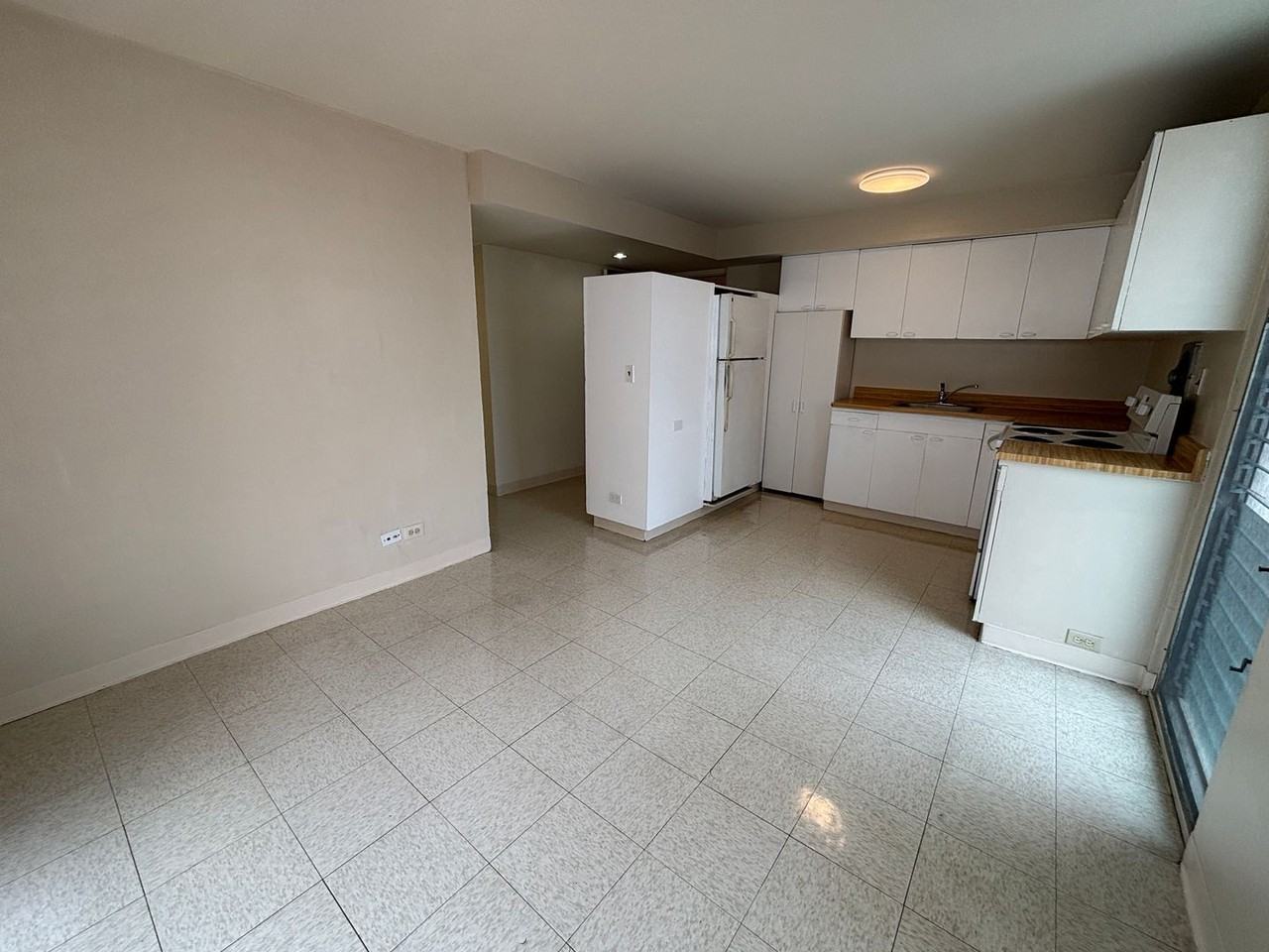810 University Ave #203 - Photo 5 of 13