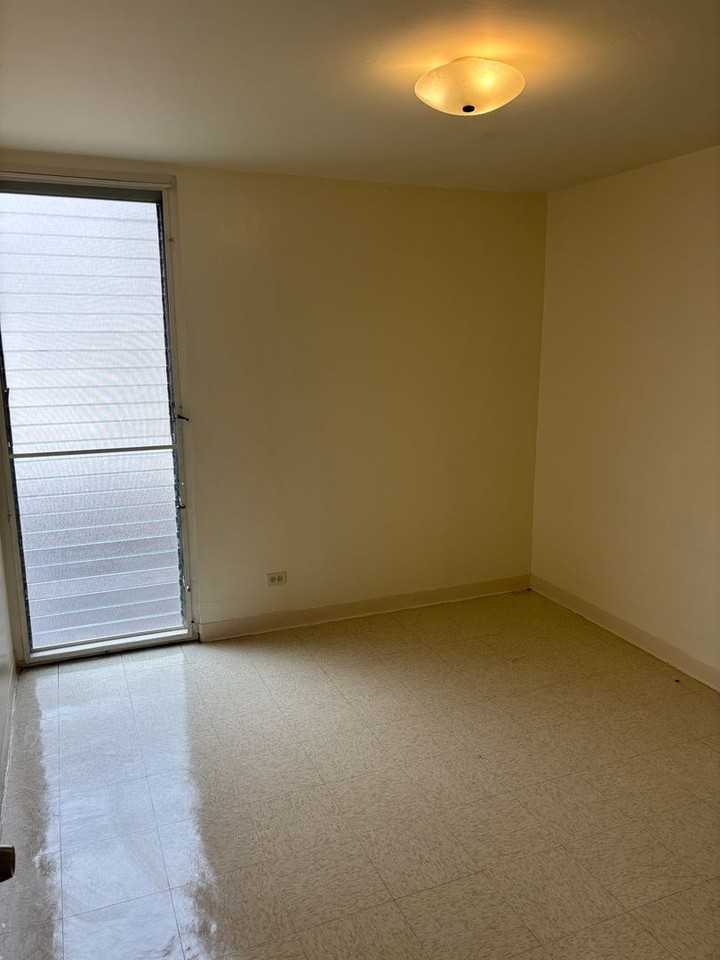 810 University Ave #203 - Photo 6 of 13