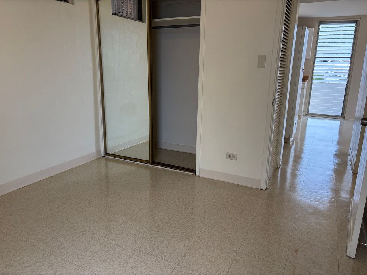 810 University Ave #203 - Photo 7 of 13