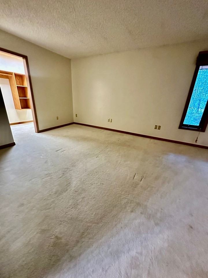 1501 Husky Way - Photo 7 of 14