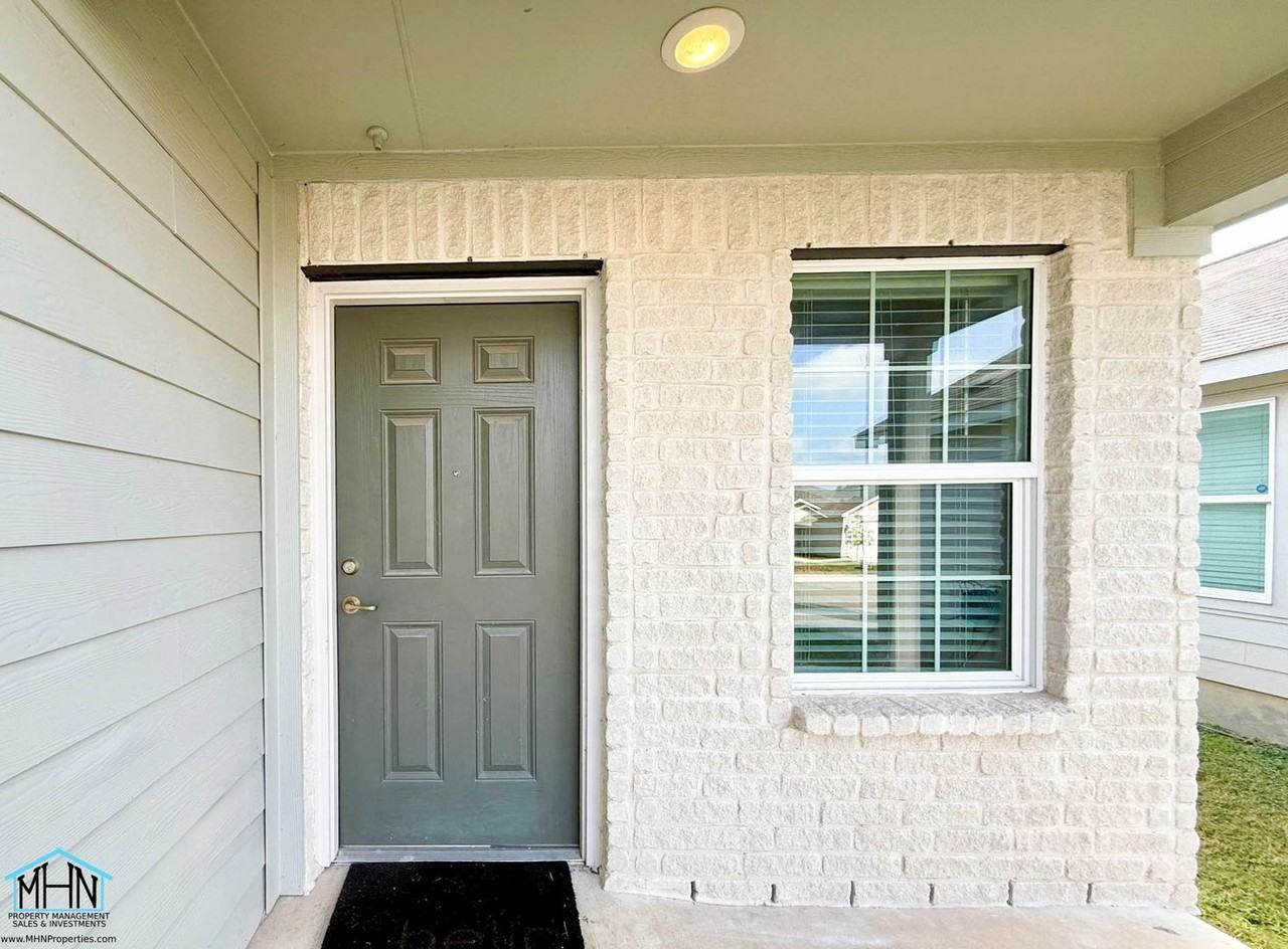 5606 Dewberry Run - Photo 5 of 22