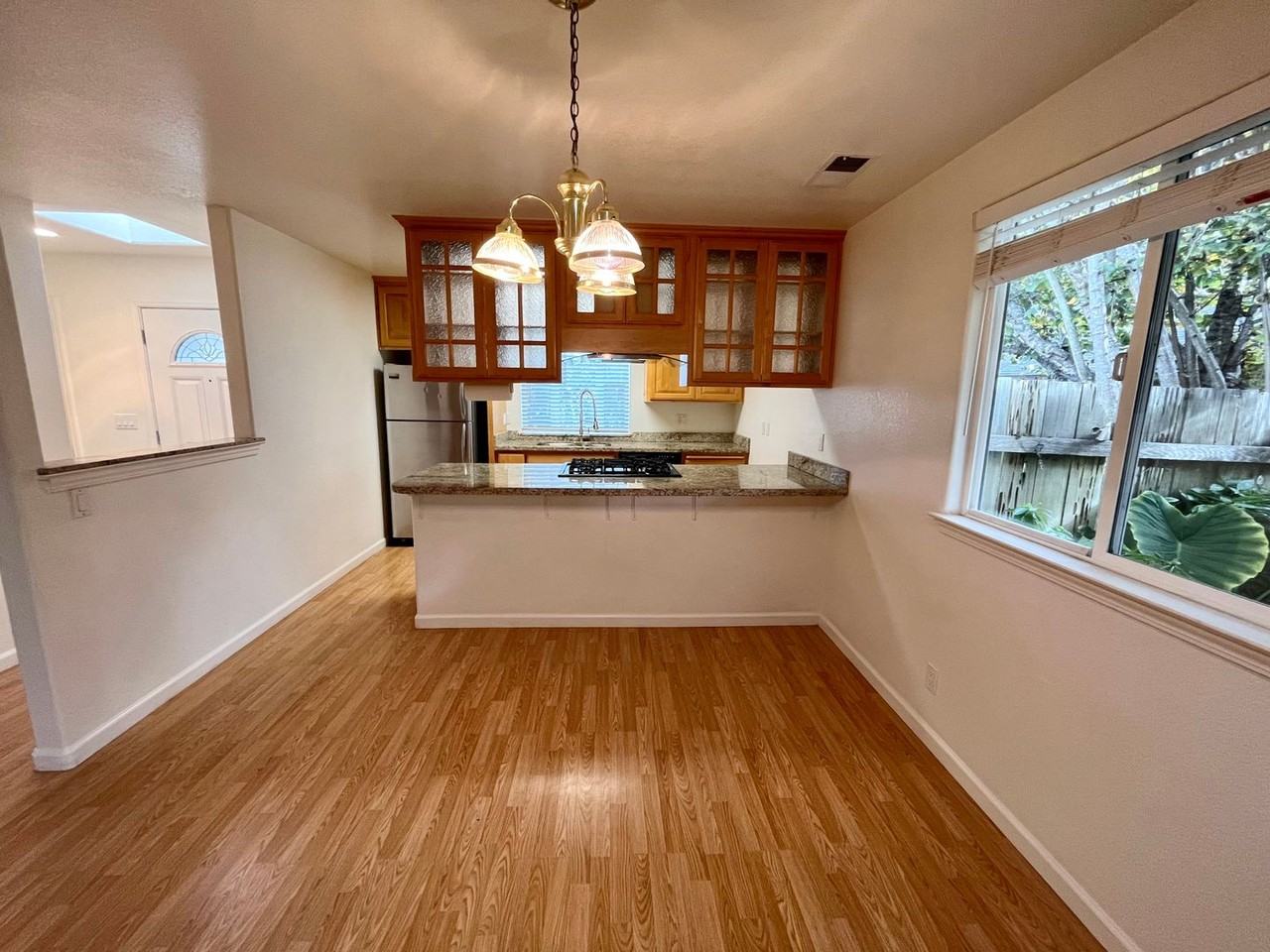 3062 Girard Ct - Photo 6 of 17