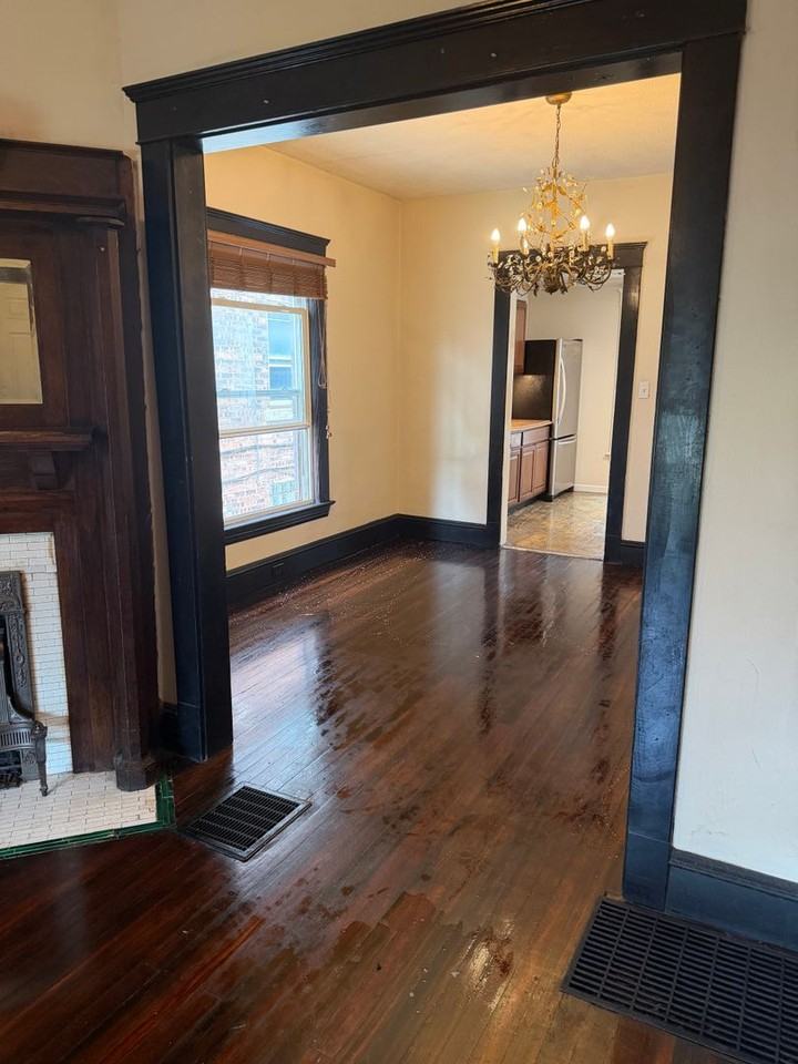 1315 W 85th St - Photo 3 of 11