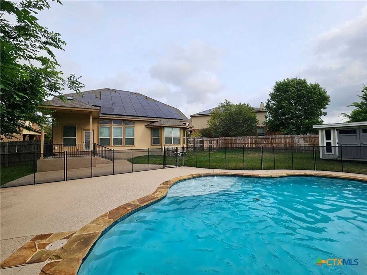 7112 Cokui Dr - Photo 3 of 25