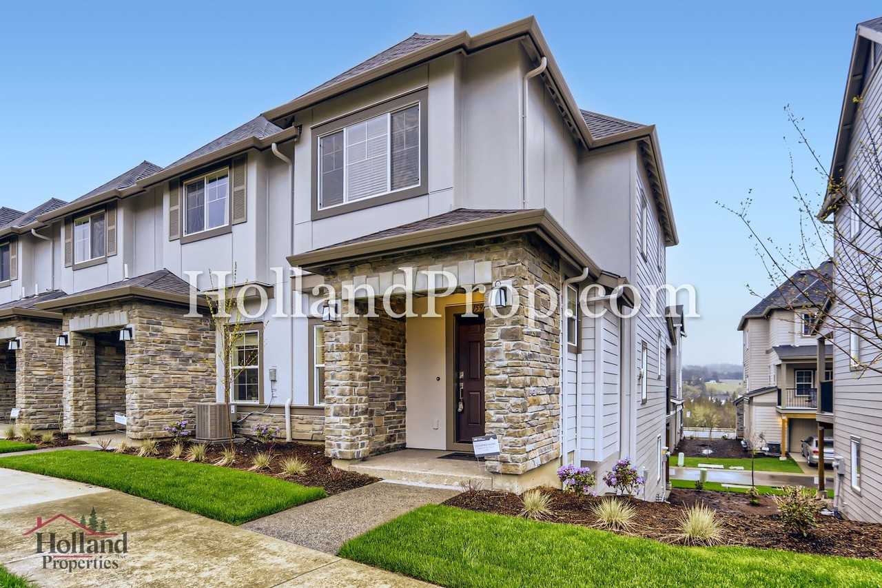 15974 Nw Hosmer Ln - Photo 2 of 27