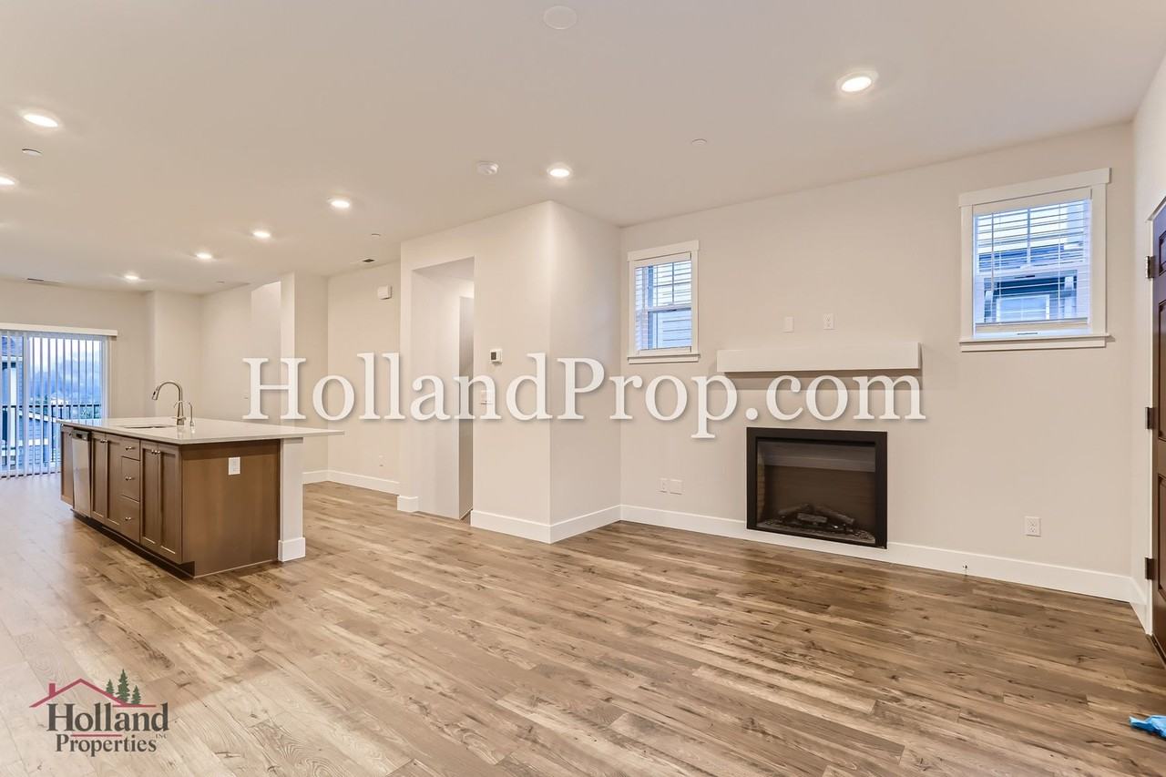 15974 Nw Hosmer Ln - Photo 6 of 27