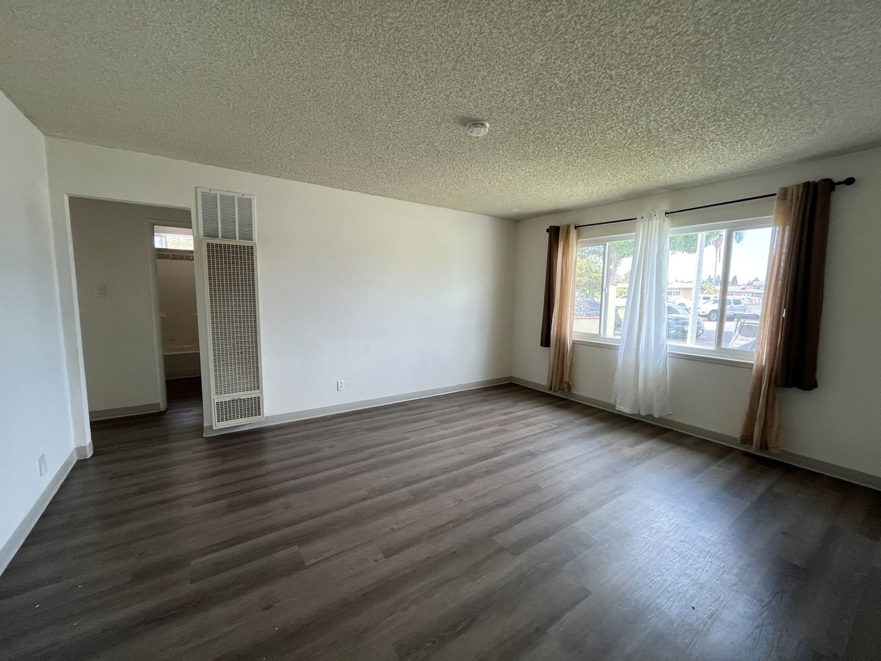 12728 Linnell Ave - Photo 3 of 23