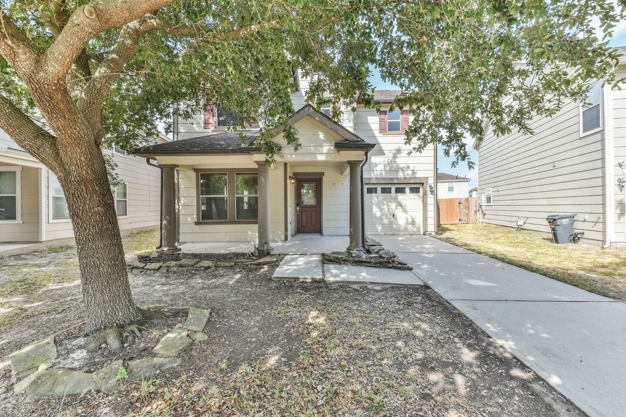 29315 Hickory Terrace Dr - Photo 2 of 40