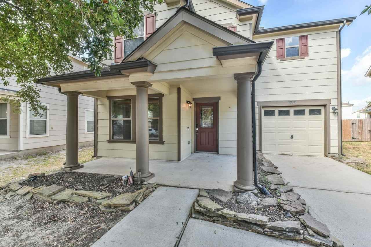 29315 Hickory Terrace Dr - Photo 4 of 40