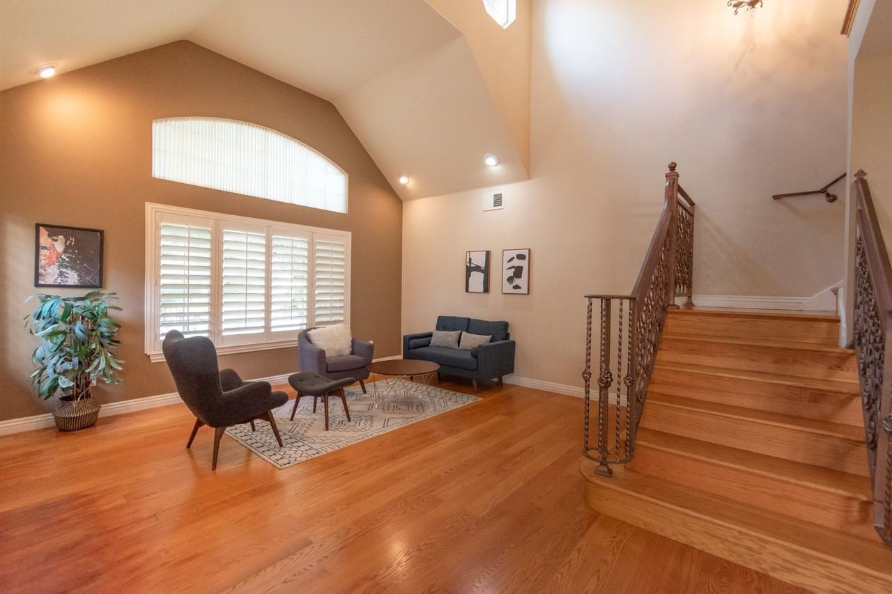 1547 Deluca Dr - Photo 3 of 35