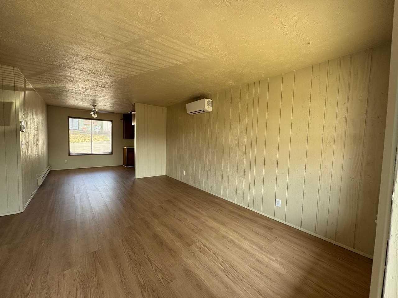 240 Ne Suksdorf St - Photo 2 of 12