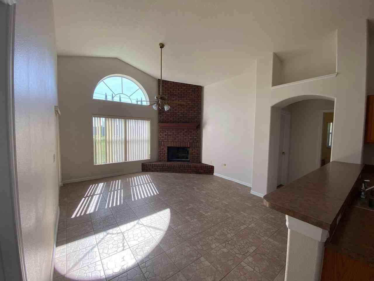 434 Cassia Dr - Photo 5 of 28