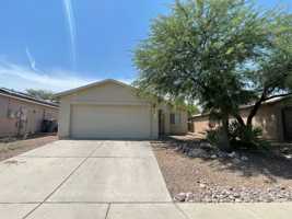 featured image of 114 E Medina Rd