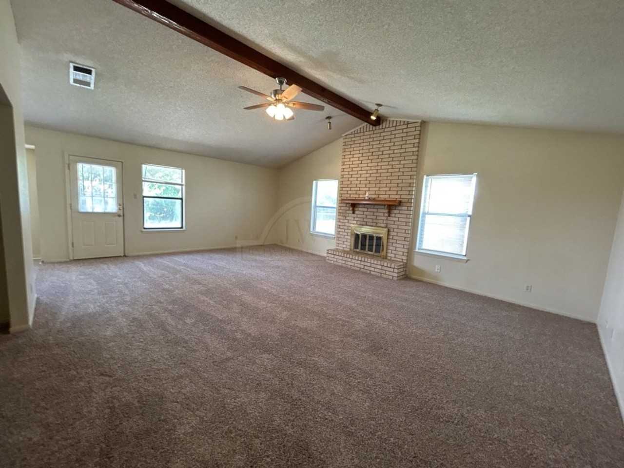 3319 Westrim Dr - Photo 2 of 19