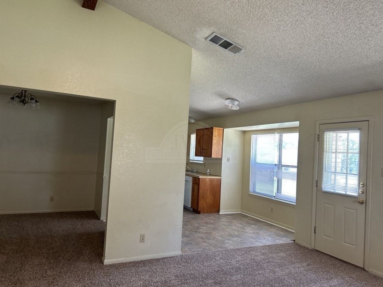 3319 Westrim Dr - Photo 7 of 19