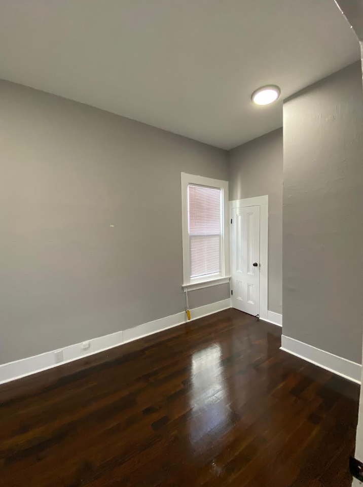 2525 Filbert St - Photo 7 of 11