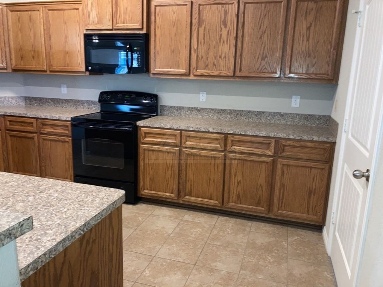 2604 Tarrant County Dr - Photo 7 of 20