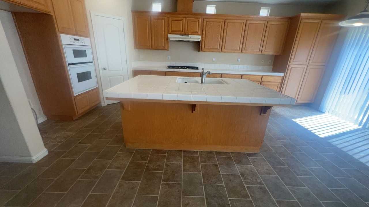 3519 Santiago Ct - Photo 6 of 12