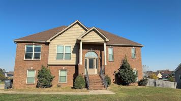 featured image of 1701 Winterhaven Ct