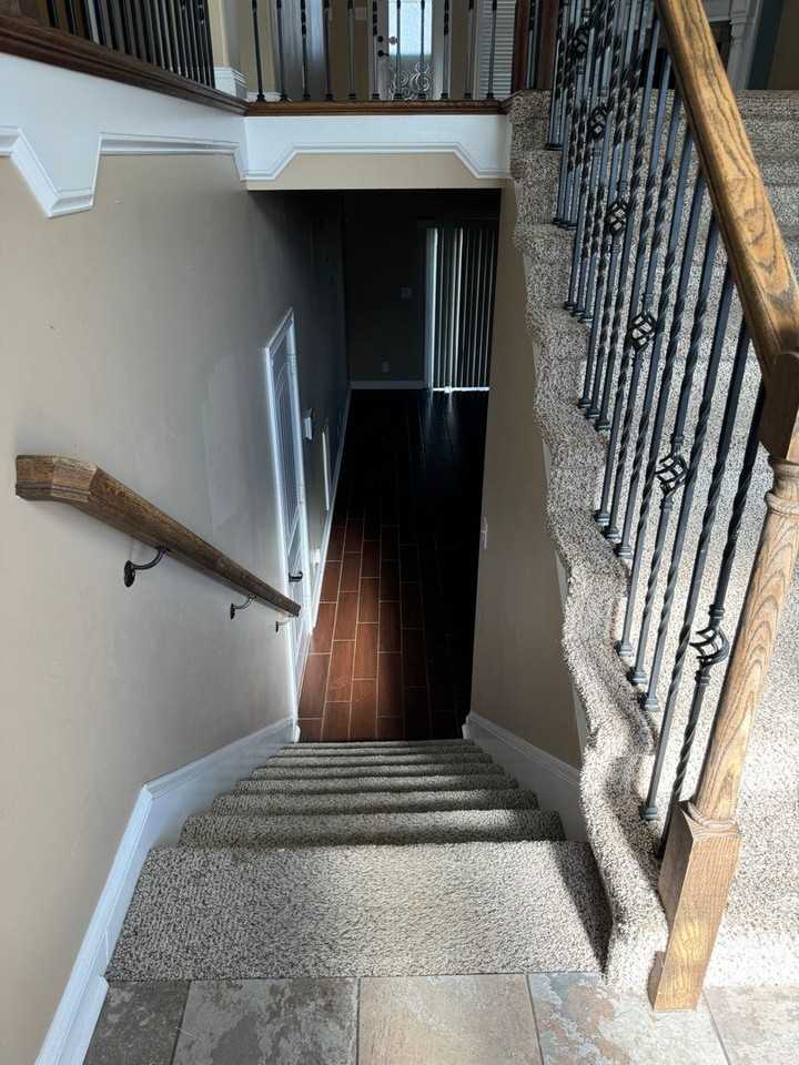 1701 Winterhaven Ct - Photo 3 of 34