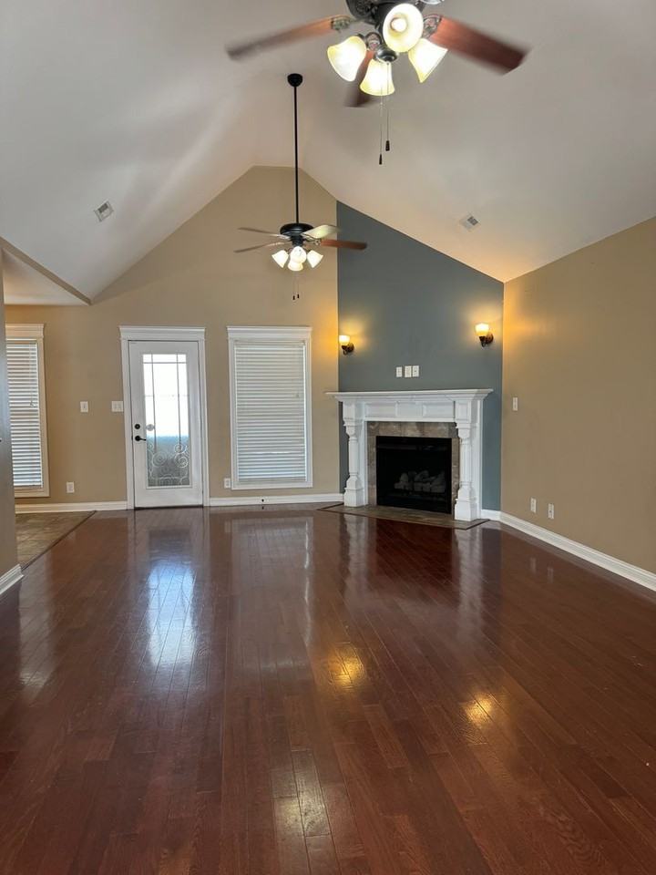 1701 Winterhaven Ct - Photo 5 of 34