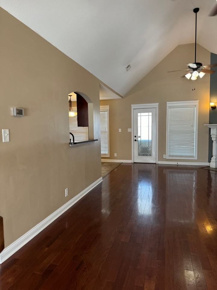 1701 Winterhaven Ct - Photo 6 of 34