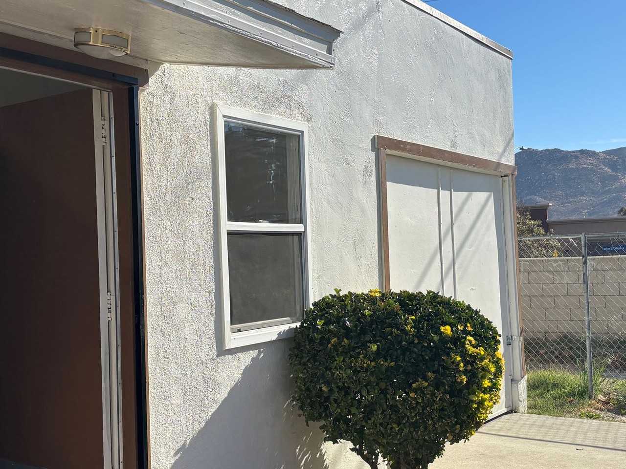 918 W Hays St - Photo 7 of 20