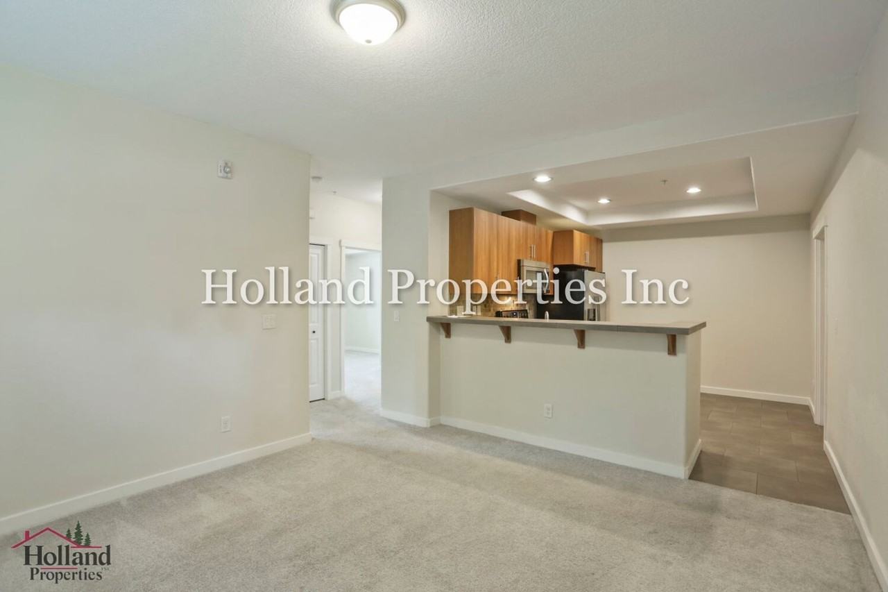 7898 Ne Miriam Way - Photo 7 of 18