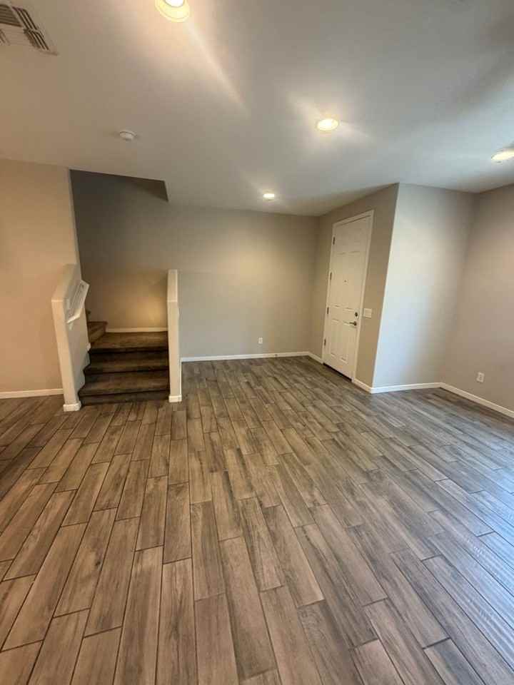 6114 S Roosevelt St - Photo 3 of 15