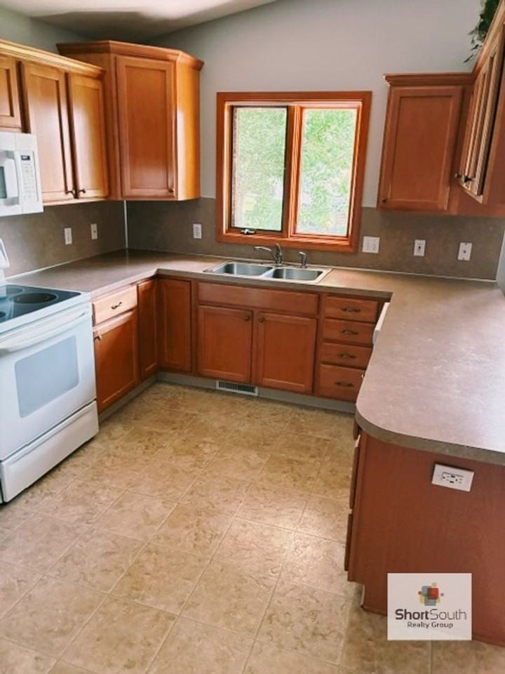 2146 Creekside Dr Sw - Photo 3 of 20