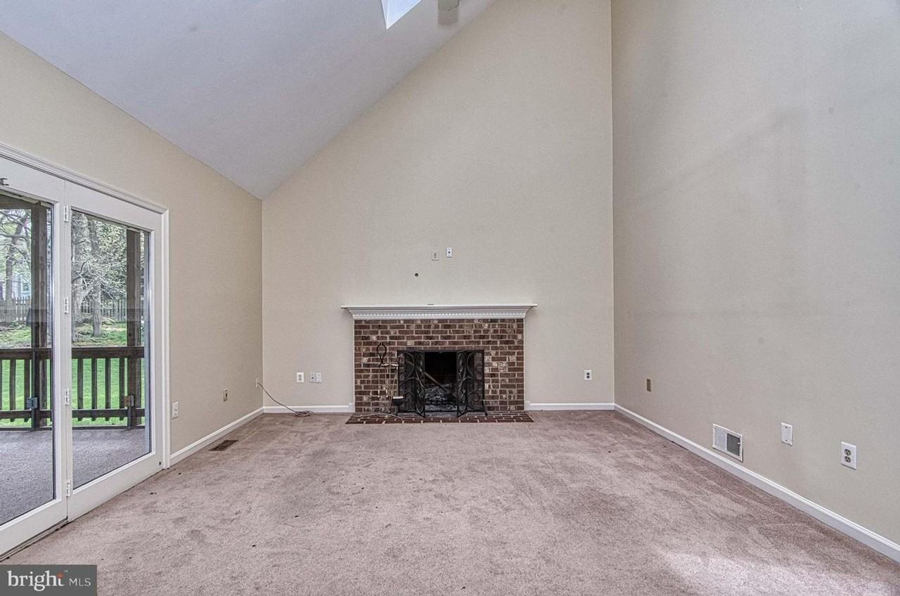 2205 Cedar Mill Ct - Photo 2 of 50