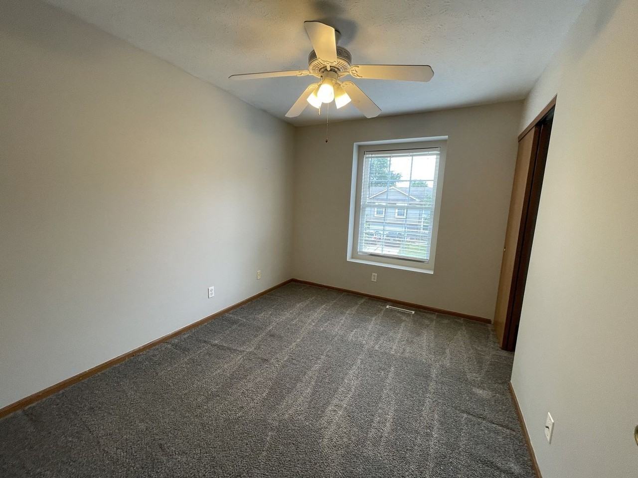 17738 Olive St - Photo 7 of 11