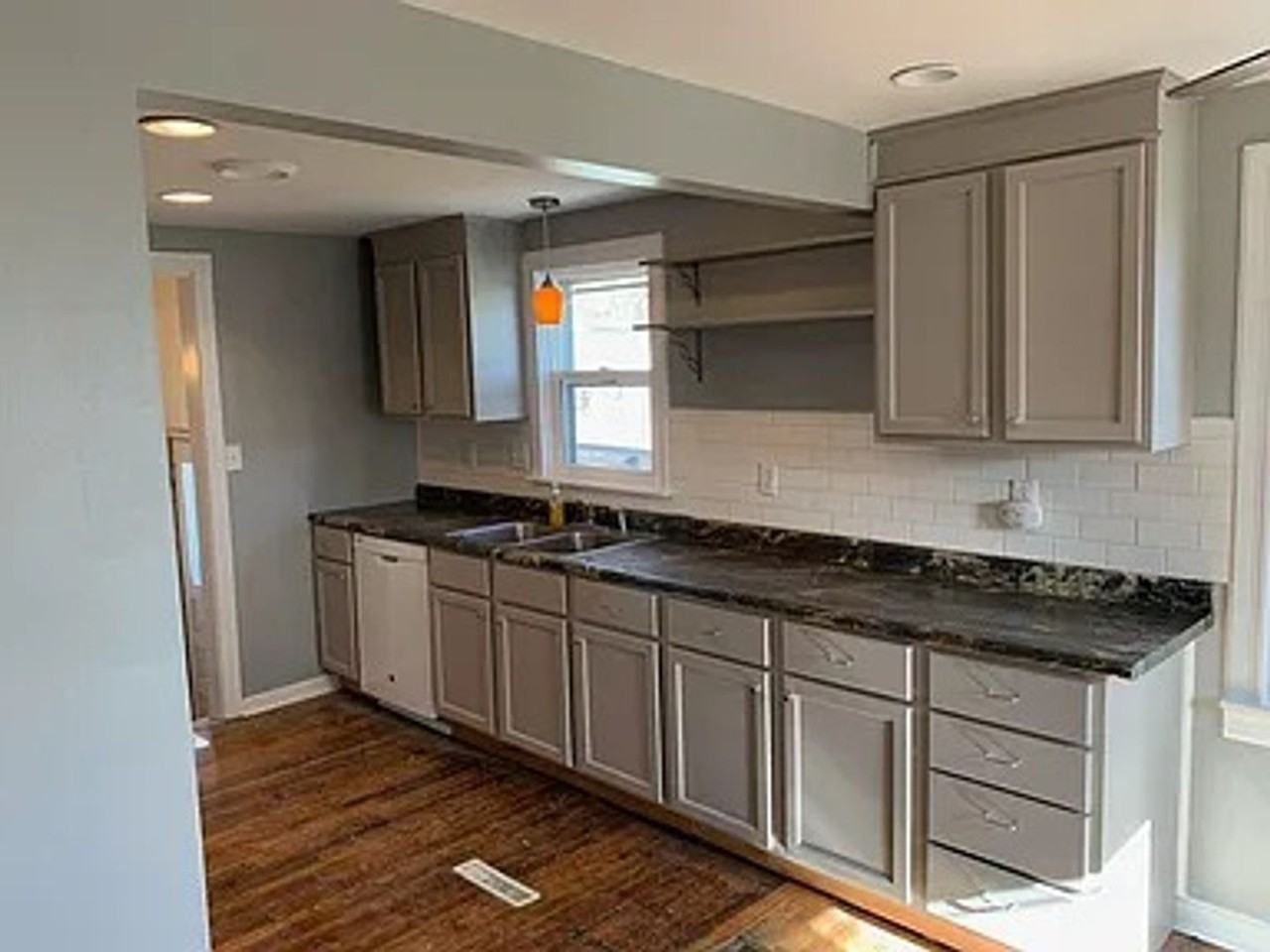 6110 Lafayette Ave - Photo 2 of 6