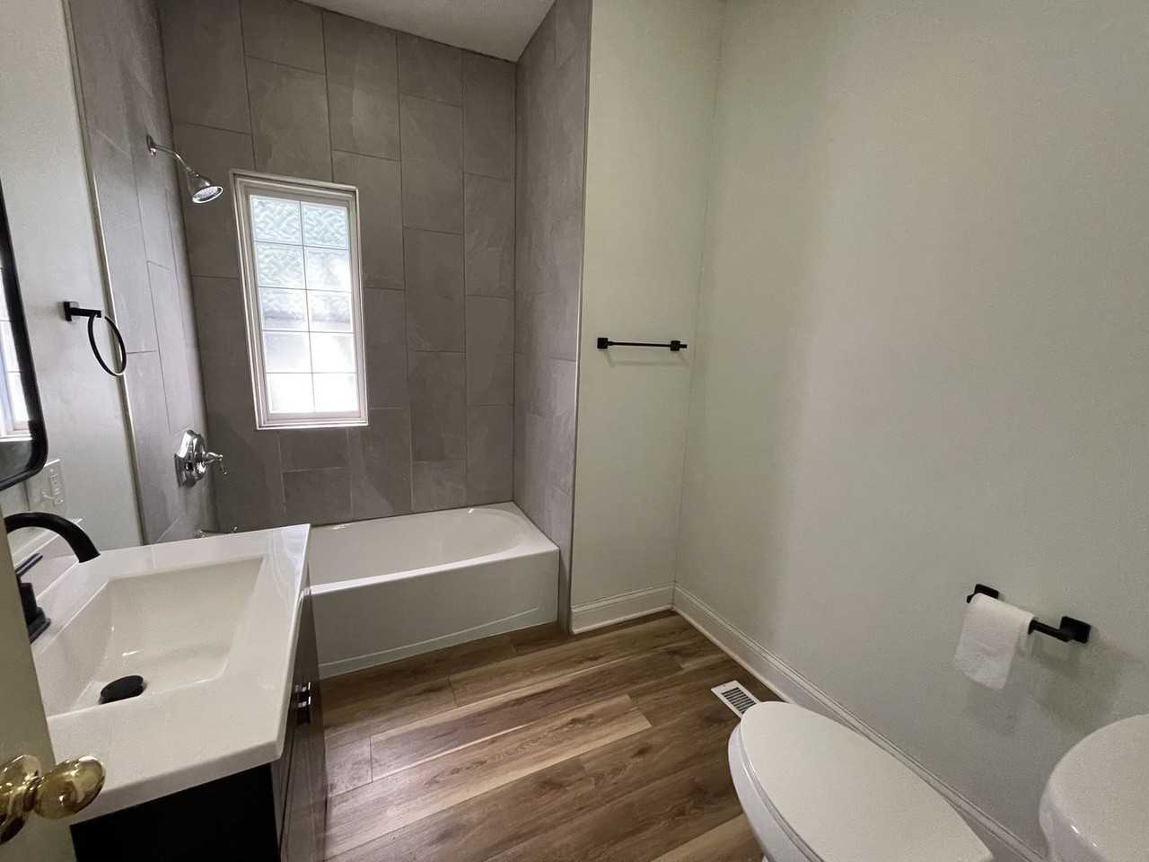 6343 Bedford Ave - Photo 6 of 9