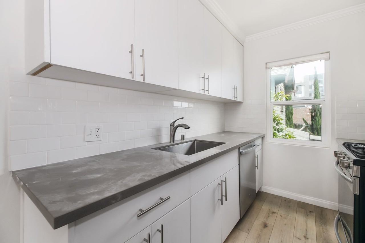 1736 N Normandie Ave - Photo 4 of 21