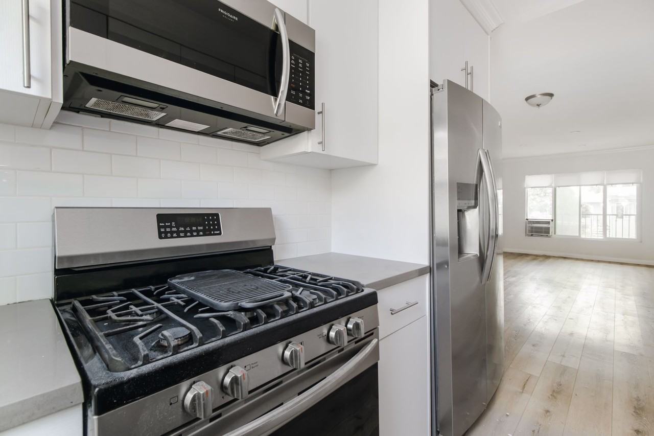 1736 N Normandie Ave - Photo 7 of 21