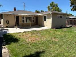 featured image of 430 S Bayview Ave