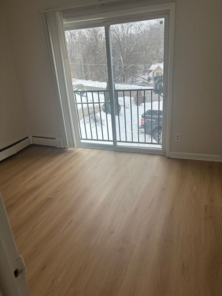 508 Clinton Springs Ave - Photo 3 of 6