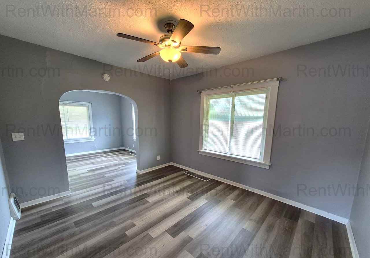 310 N Frederick Ave - Photo 5 of 21