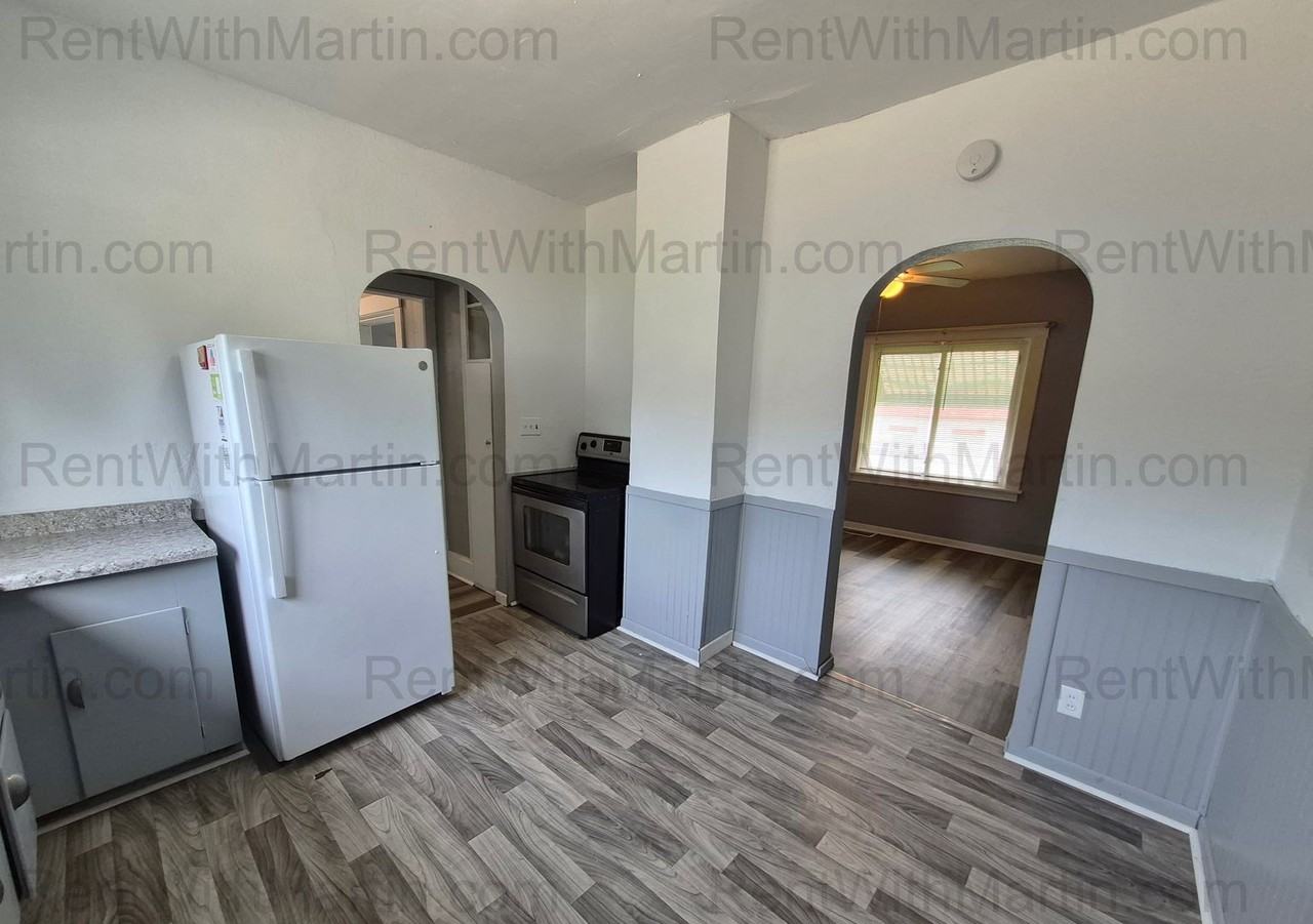 310 N Frederick Ave - Photo 7 of 21