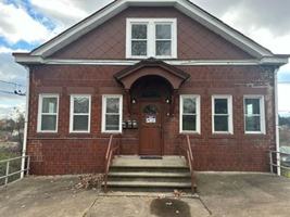 featured image of 726 Large Ave
