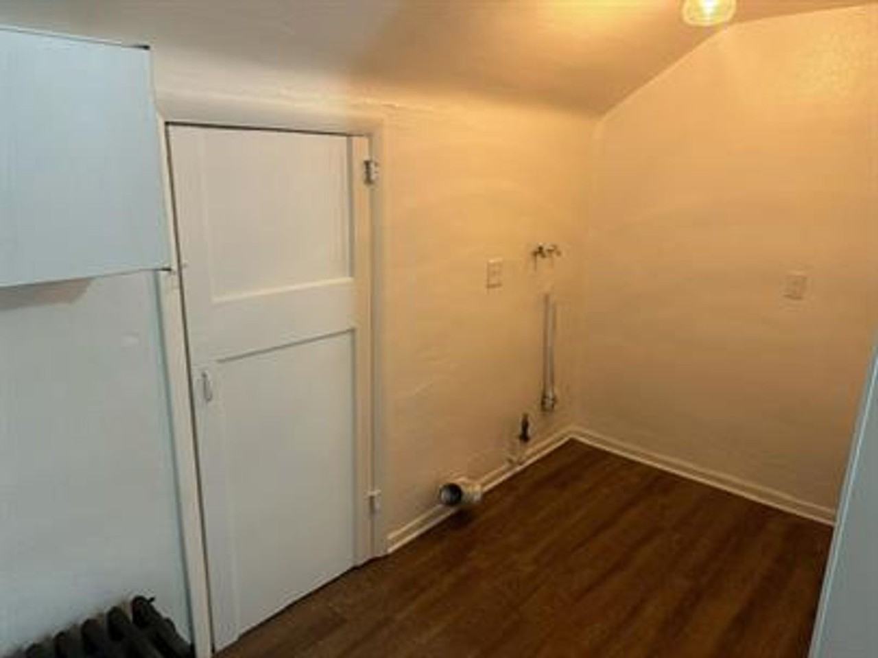 726 Large Avenue - Photo 5 of 28