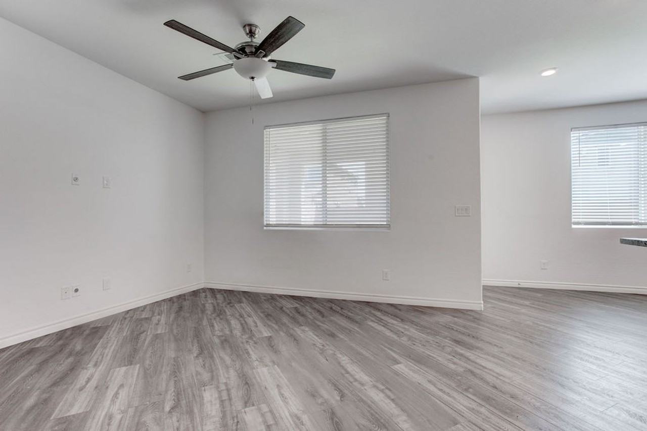 7106 Calvert Cliffs St - Photo 4 of 49
