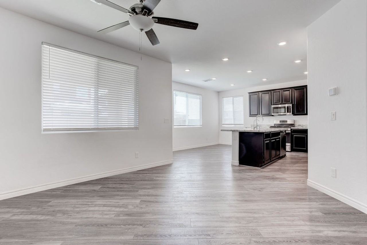 7106 Calvert Cliffs St - Photo 5 of 49
