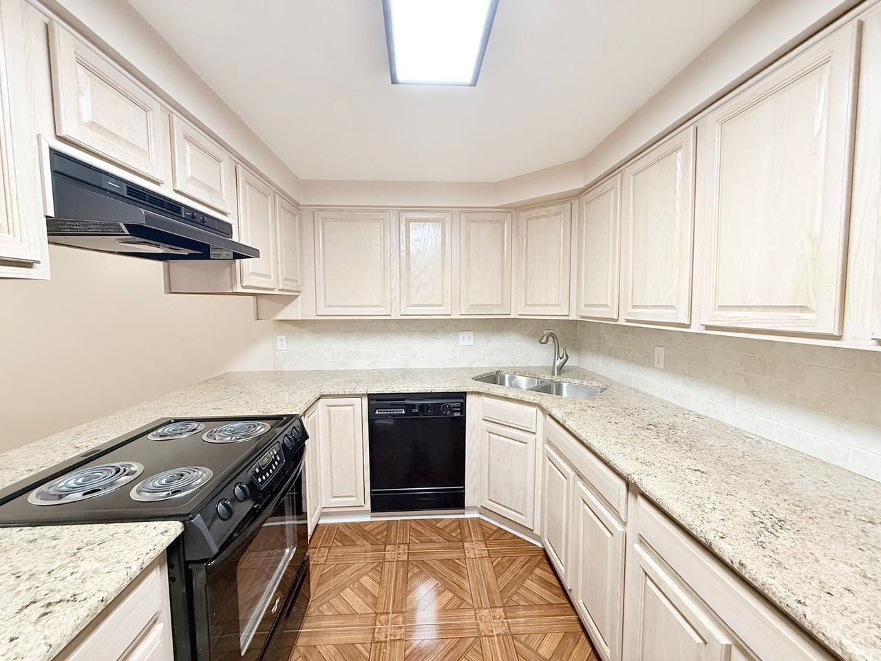 6069 Hilburn Rd - Photo 6 of 17